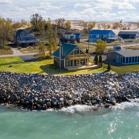 Sandpiper Cottage Beautiful Private Lake Michigan Frontage